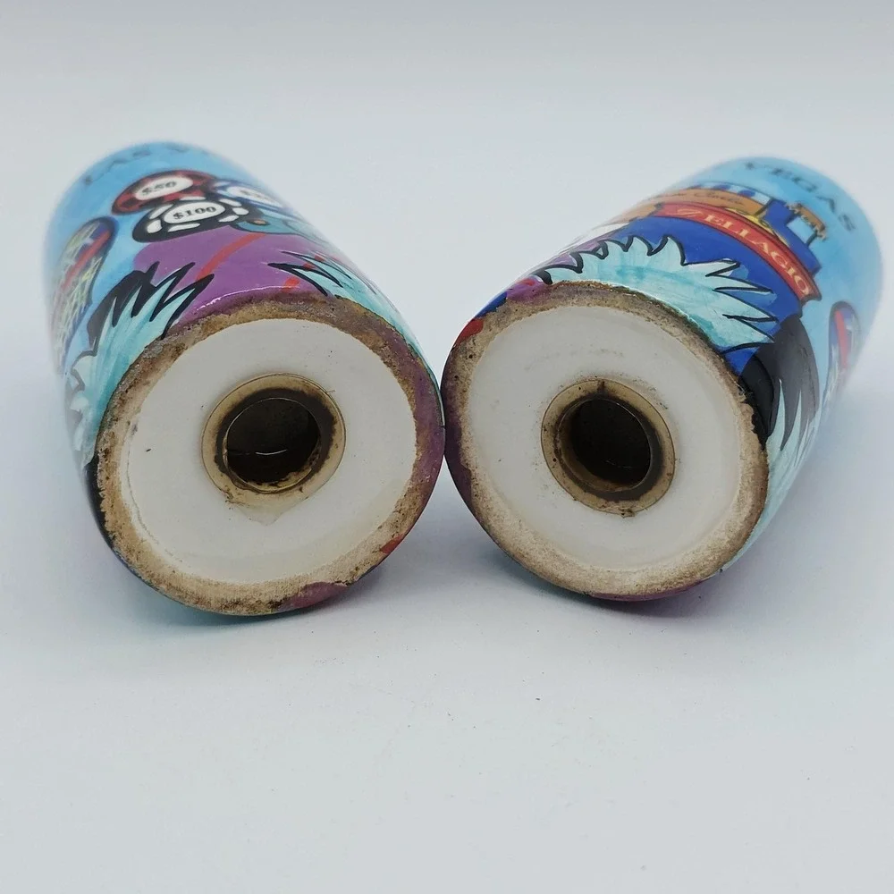 Vtg Las Vegas Ceramic Salt & Pepper Shakers Set Casino Chips Dice Souvenir Gift‎